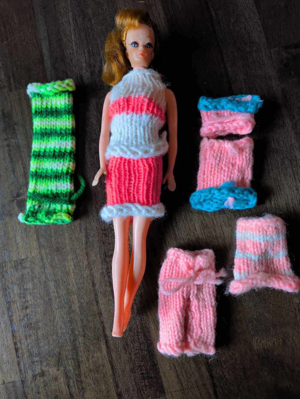 VTG 60s Barbie with Handmade Pink White Crochet Knitted Dress Plus 3 Outfits